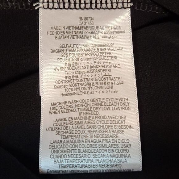 BCBGeneration Black Wrap Style Lace Dress NWT Size 4 - Picture 7 of 9